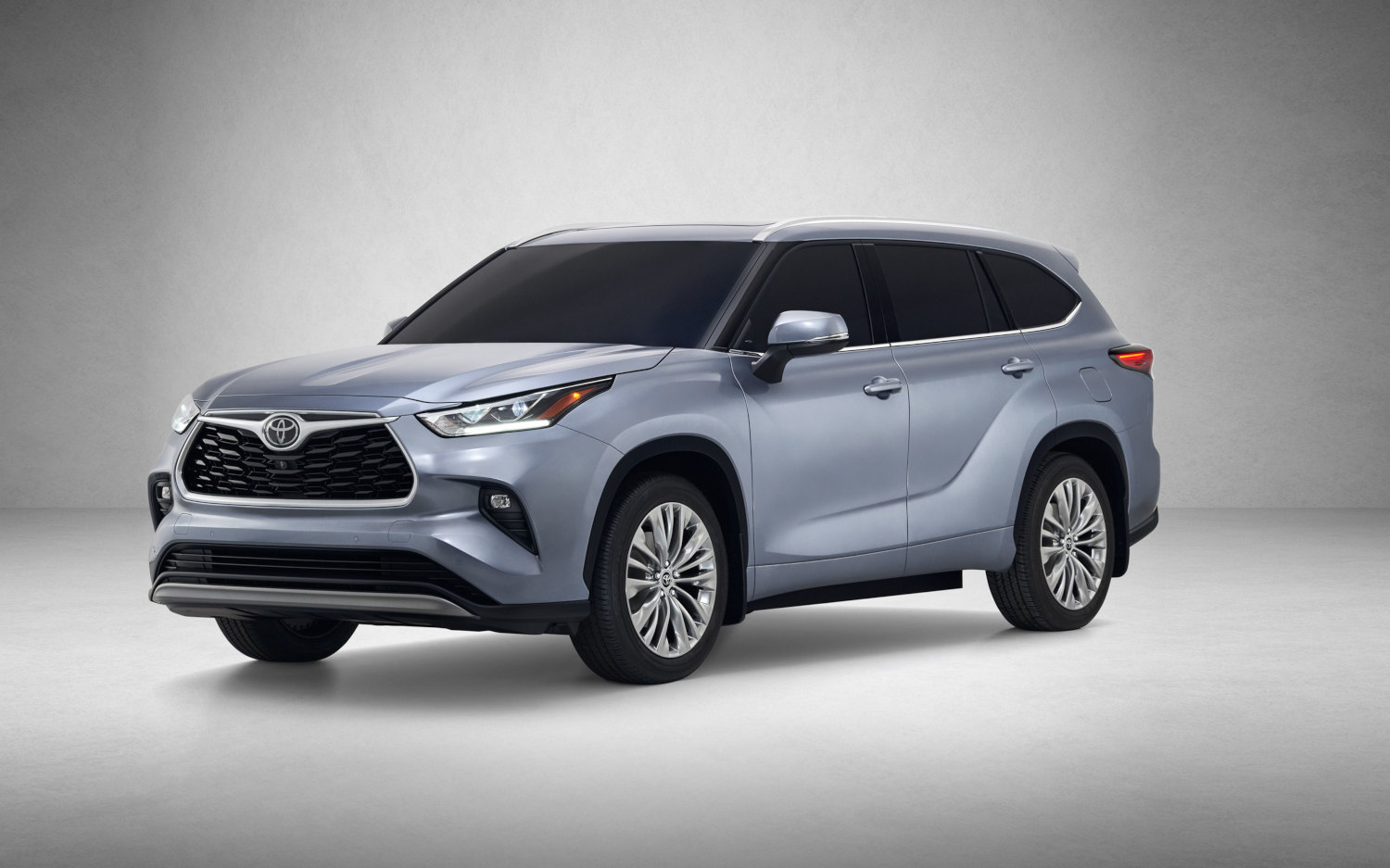 Comparison - Lexus RX 350L Luxury 2019 - vs - Toyota Highlander ...